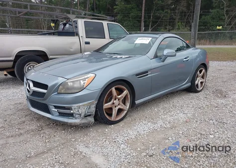 2013 Mercedes-Benz Slk 250 z USA, uszkodzony, nr VIN WDDPK4HA9DF058565